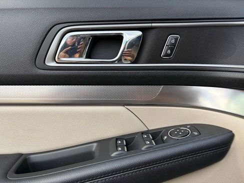 Used 2018 Ford Explorer XLT w/ Equipment Group 202A image 24