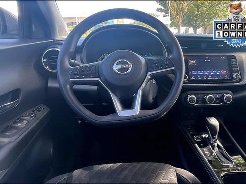 Used 2023 Nissan Kicks SV FWD image 5