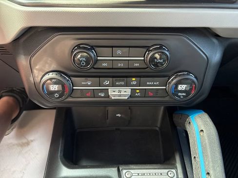 Used 2021 Ford Bronco Black Diamond AWD/4WD image 16