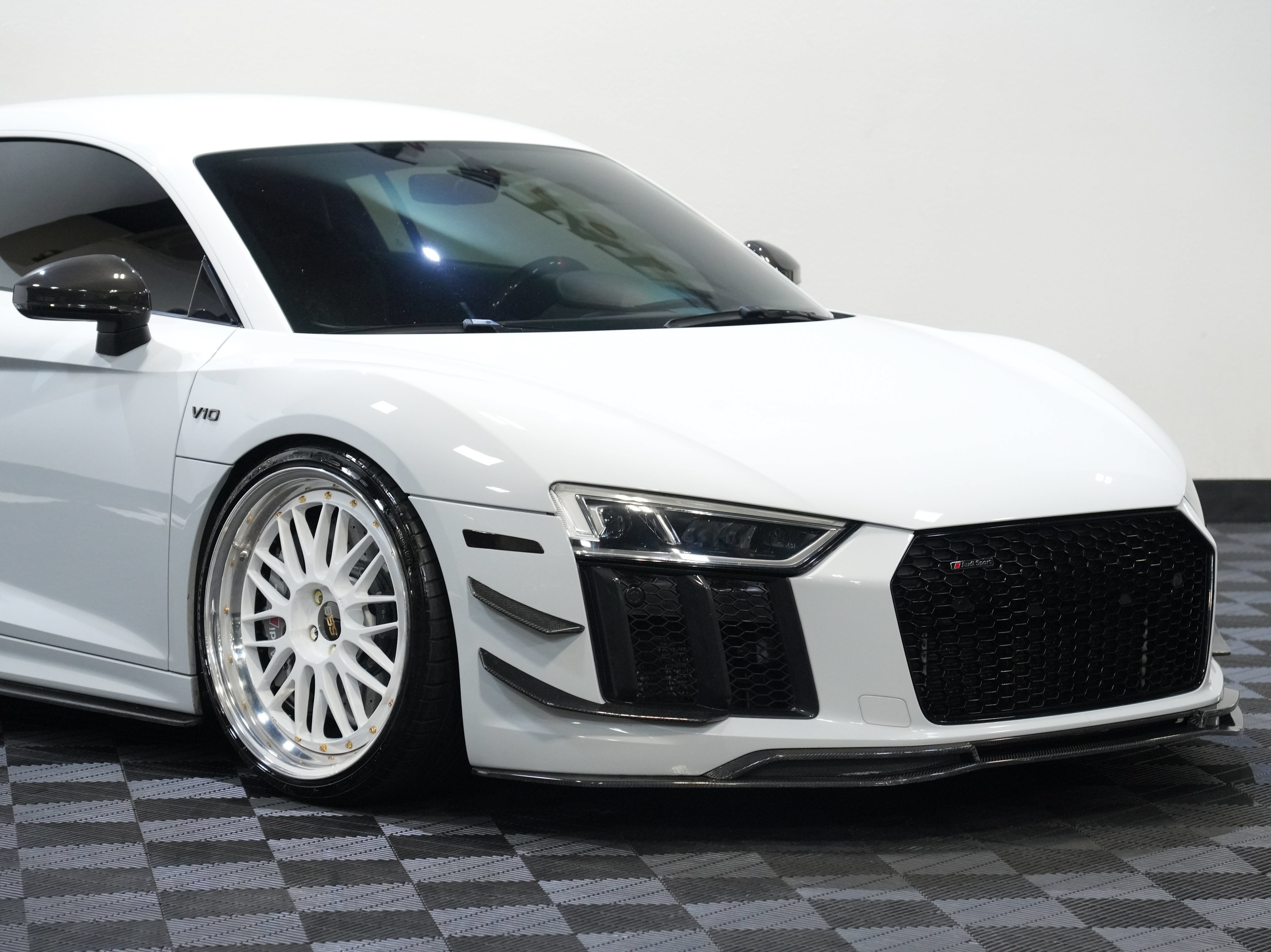 Used 2017 Audi R8 V10 plus AWD/4WD image 9