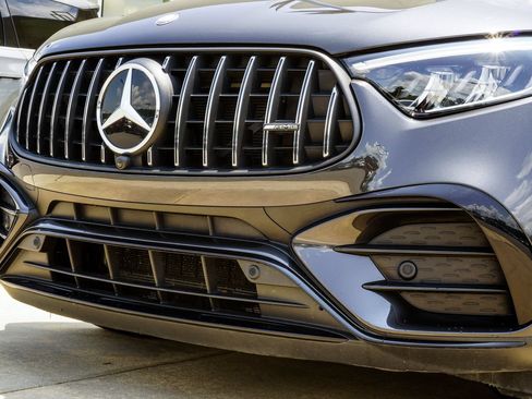 Used 2024 Mercedes-Benz GLC 43 AMG 4MATIC image 2