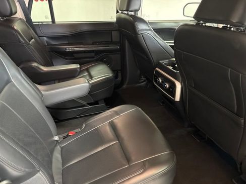Used 2024 Ford Expedition XLT RWD image 15