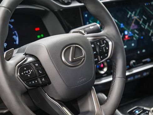 Used 2025 Lexus RZ 300e image 20