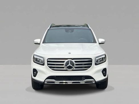Used 2026 Mercedes-Benz GLB 250 4MATIC image 8