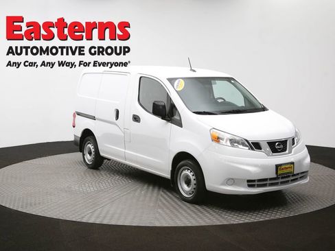 Used 2020 Nissan NV200 S image 47