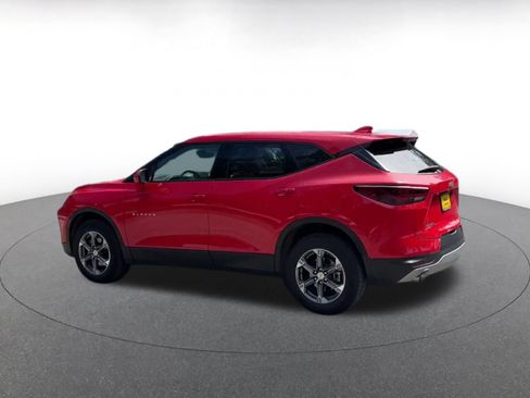 Used 2026 Chevrolet Blazer LT FWD image 9