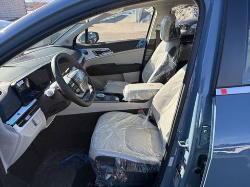 New 2026 Kia Sportage EX image 13