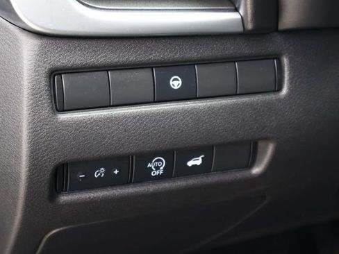 Used 2025 Nissan Rogue SV image 22