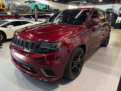Used 2021 Jeep Grand Cherokee Trackhawk w/ Trailer Tow Group IV AWD/4WD image 10