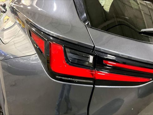 Used 2022 Lexus NX 350h AWD w/ Towing Package (2000 Lbs) image 28