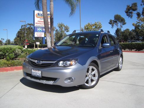 Used 2011 Subaru Impreza Outback Sport AWD/4WD image 2