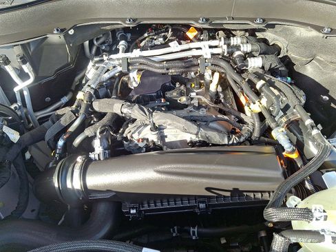 Certified 2025 Ford Explorer Active w/ Active Comfort Package image 26