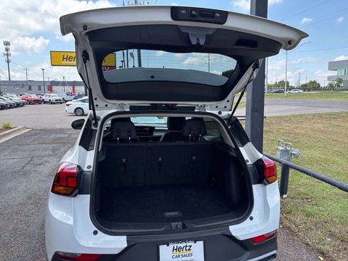 Used 2025 Buick Encore GX Preferred FWD image 30