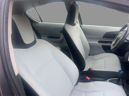Used 2014 Toyota Prius C One FWD image 26