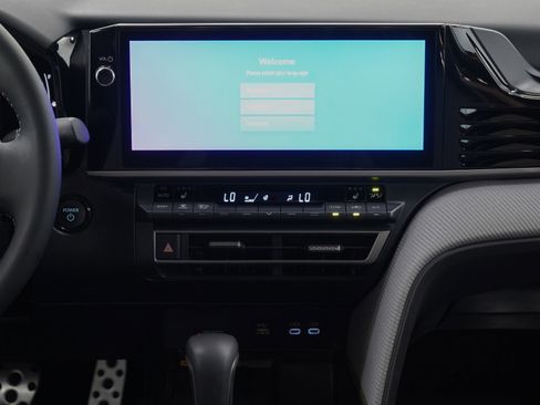 Used 2025 Toyota Camry SE w/ Multimedia Upgrade Package AWD/4WD image 15