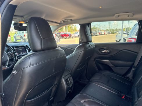 Used 2020 Jeep Cherokee Limited AWD/4WD image 8