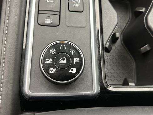 Used 2023 Nissan Pathfinder SL w/ SL Premium Package AWD/4WD image 21