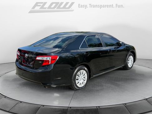 Used 2014 Toyota Camry LE FWD image 9