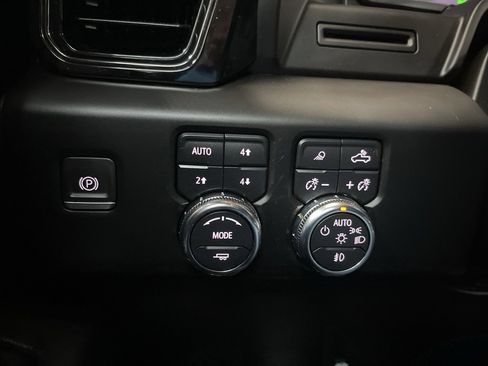 Used 2022 GMC Sierra 1500 AT4 w/ AT4 Preferred Package image 35