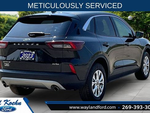Used 2023 Ford Escape Active AWD/4WD image 12