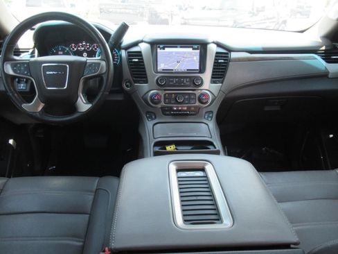 Used 2019 GMC Yukon Denali w/ Denali Ultimate Package RWD image 12