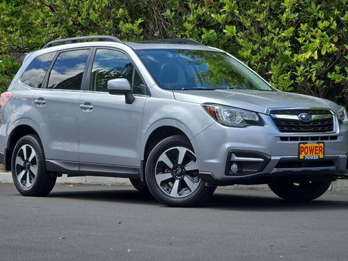 Used 2018 Subaru Forester 2.5i Limited AWD/4WD image 2