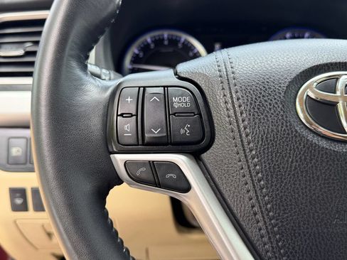 Used 2019 Toyota Highlander Limited AWD/4WD image 20