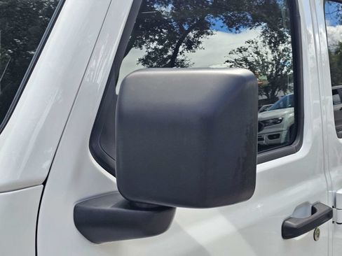 Used 2018 Jeep Wrangler Unlimited Sport S AWD/4WD image 10