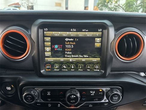 Used 2021 Jeep Gladiator Mojave image 12