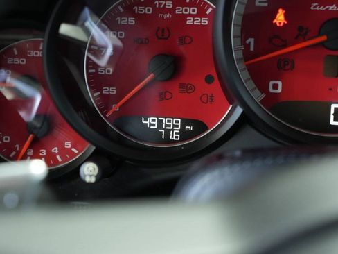 Used 2019 Porsche 911 Turbo image 15