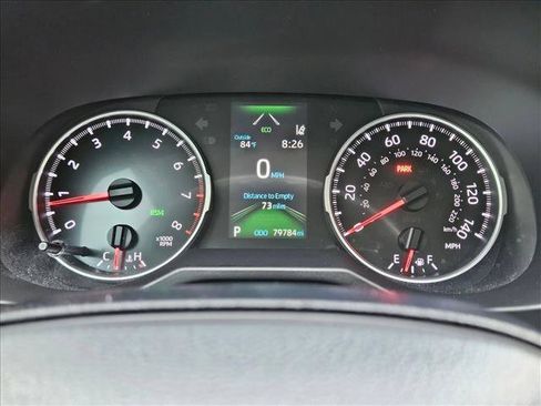 Used 2019 Toyota RAV4 XLE w/ Convenience Package FWD image 11