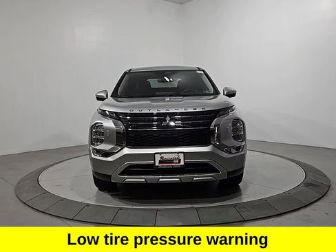 Used 2023 Mitsubishi Outlander SE image 8