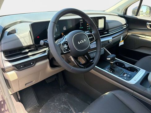 New 2026 Kia Carnival FWD image 19