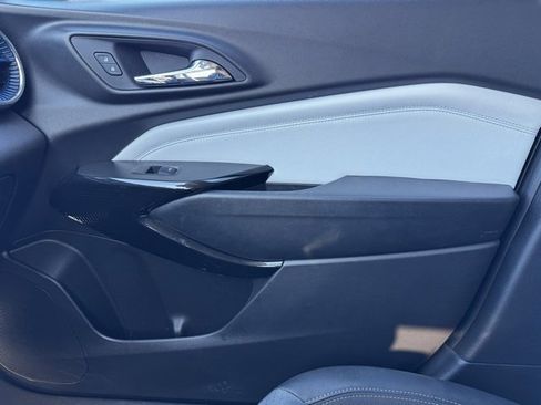 Certified 2025 Chevrolet Trax LT image 20