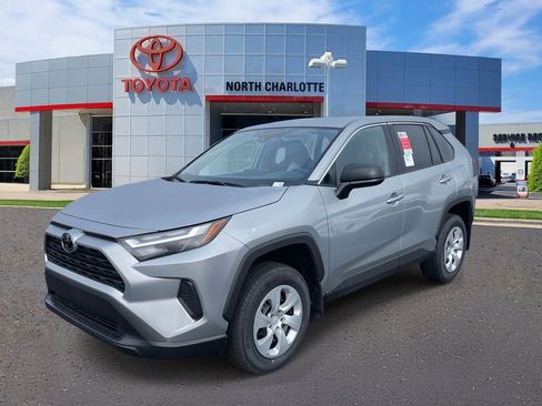 New 2025 Toyota RAV4 LE image 5