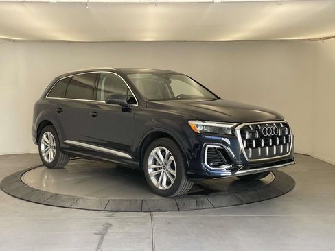 Used 2025 Audi Q7 2.0T Premium Plus w/ Premium Plus Package AWD/4WD image 9