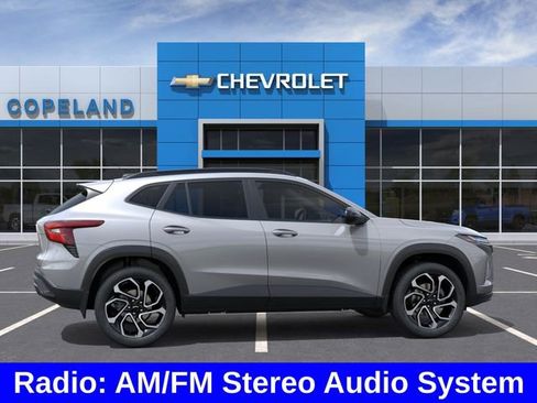 New 2026 Chevrolet Trax RS w/ Sunroof Package FWD image 6