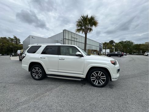 Used 2016 Toyota 4Runner Limited image 19
