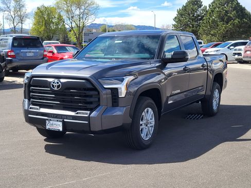 New 2026 Toyota Tundra SR5 w/ SR5 Convenience Package AWD/4WD image 4