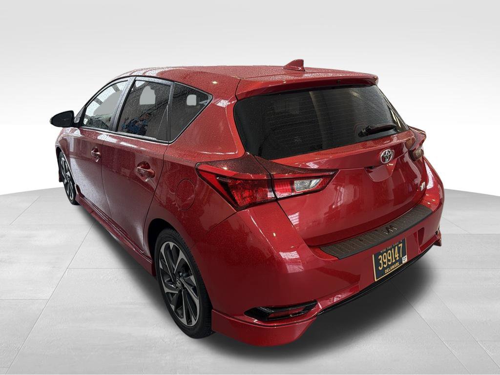 Used 2018 Toyota Corolla iM FWD image 9
