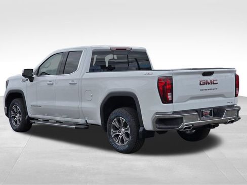 New 2026 GMC Sierra 1500 SLE AWD/4WD image 3