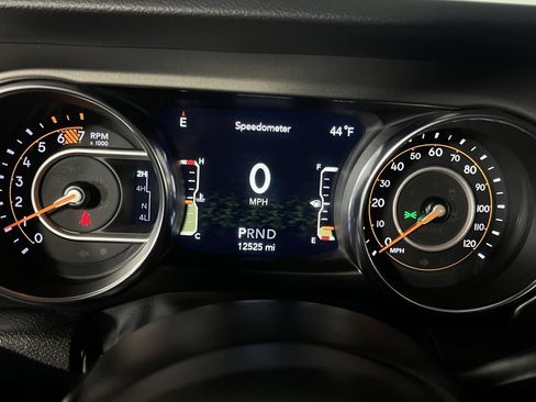 Used 2022 Jeep Wrangler Unlimited Sport image 16