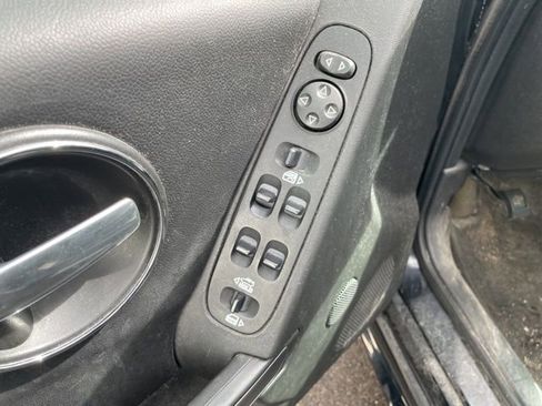 Used 2006 Pontiac Grand Prix GT w/ Premium Package image 9