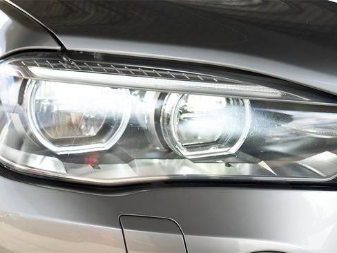 Used 2017 BMW X6 M image 12