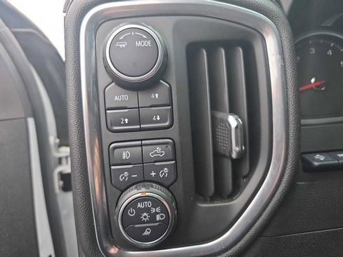 Used 2020 Chevrolet Silverado 2500 LTZ w/ LTZ Premium Package image 13