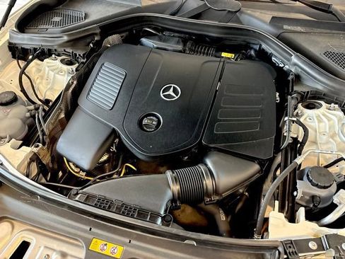 Certified 2025 Mercedes-Benz GLC 300 image 34