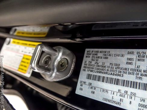 Used 2024 Ford Escape ST-Line w/ Tech Pack #1 AWD/4WD image 29