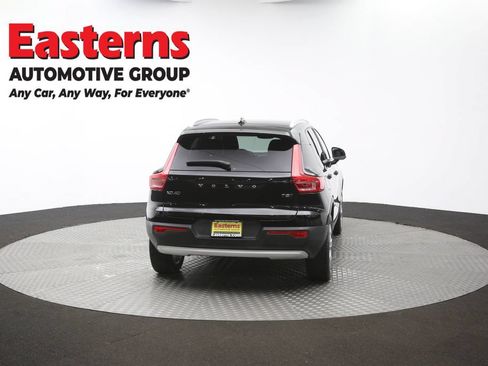 Used 2022 Volvo XC40 T5 Momentum AWD/4WD image 38
