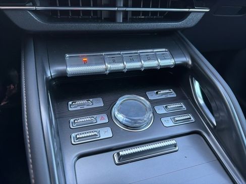 New 2026 Lincoln Nautilus Reserve image 18