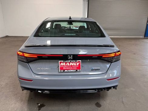 Used 2023 Honda Accord Sport image 4